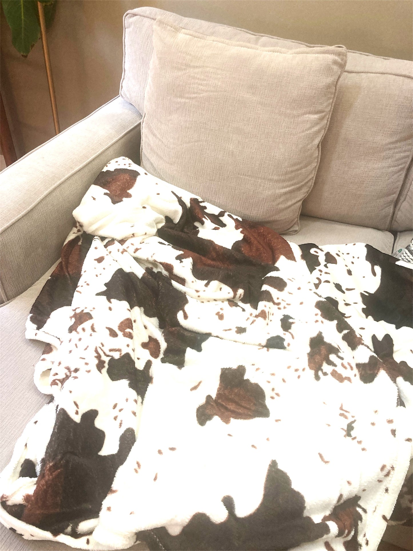 Cow Print Blanket, Soft Fleece Flannel Cozy Cow Blankets